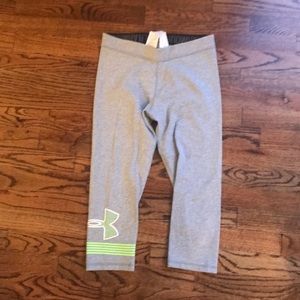 Under armour capris!